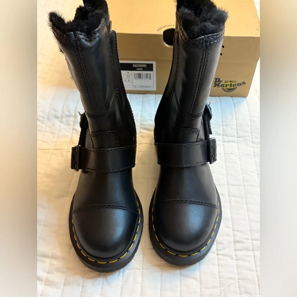 Dr. Martens classic docs
